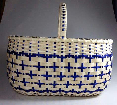 Mafic woevn basket pattern